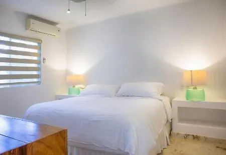 Xaman Ha Beach House- Steps From The Beach!-2