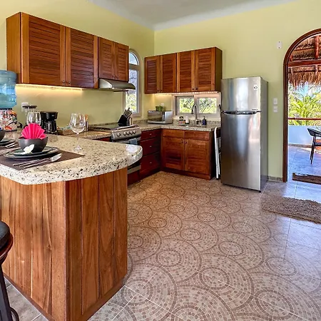 Casa Sonoma - Charming Condos Minutes From Beach & Reef-2