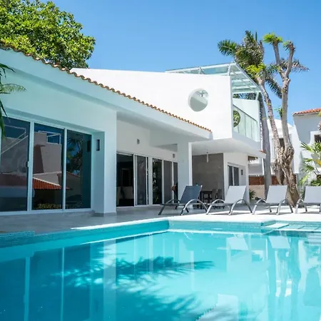 3Br Casa Matuk I Steps From Spectacular Beach I Private Pool-2