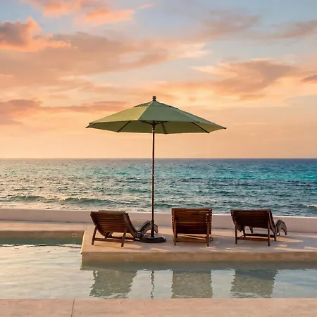 Playa Norte Oceanfront Remote Work Plus Concierge-2