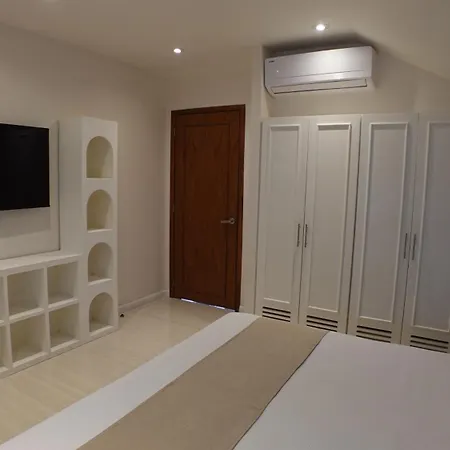 Bartolome Oceanfront Suites-2