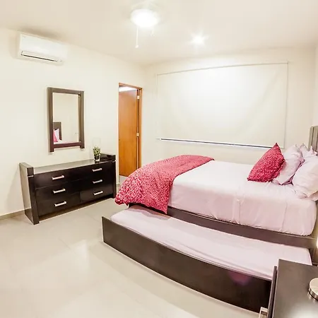 Bright-Colored 2Br Condo At 38Th By Happy Address-2