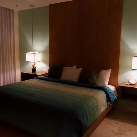 Anah Penthouse By Oceanfront-3