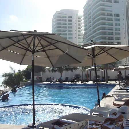 Beachfront Club Zone 1 Bedroom Condo-2