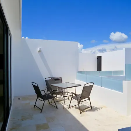 Anah Penthouse By Oceanfront-2