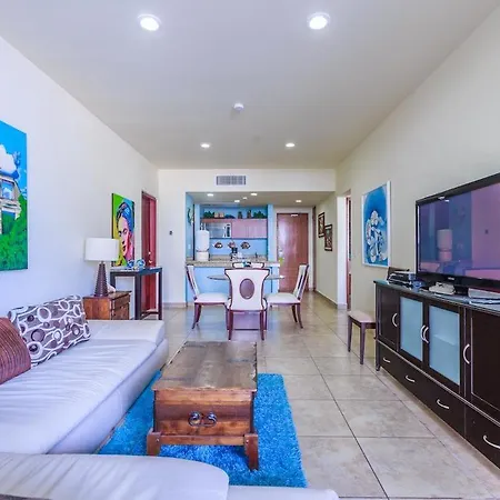 Ixchel - Ground Floor One Bedroom Suite 2108-2