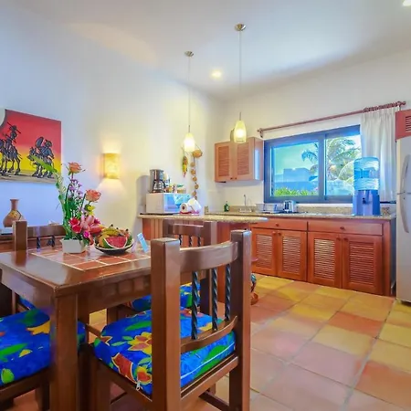 1-Bedroom Courtyard Villa! Beautiful Location On Malecon. In Downtown Isla Mujeres!!!-3