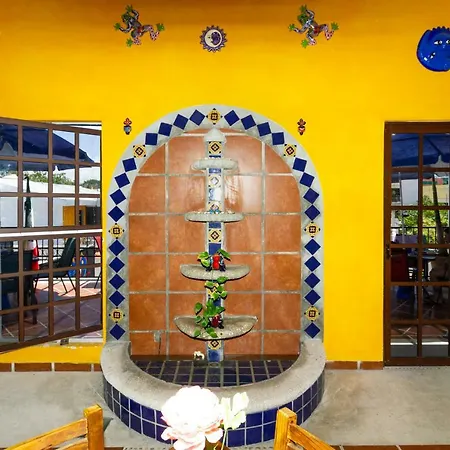 Mexicasa Cancun Hostel-2