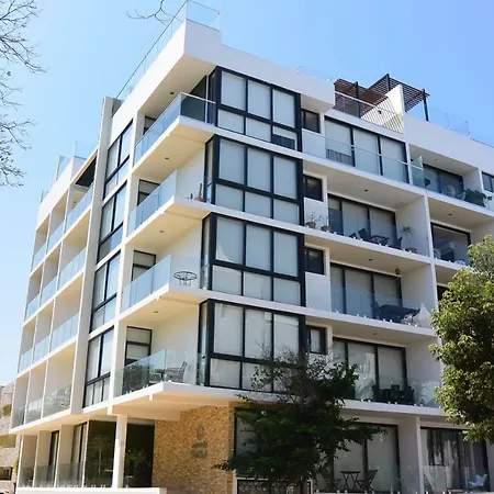 2Br Oasis W Rooftop Pool & Ocean View - Apartment-2