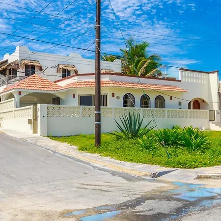 Casa Amor - Three Bedroom-3