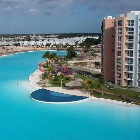 Departamento En Cancun Con 7 Albercas Tipo Playa Y Laguna-3