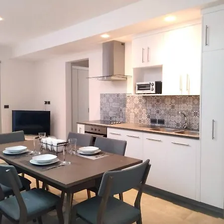 Private Roof W Plunge Pool, Brand New 2 Bedroom Penthouse For 6 Sleeps-2
