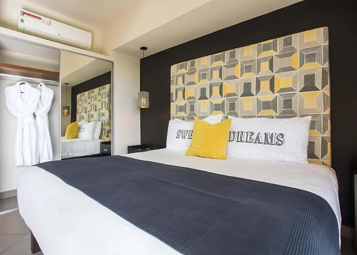 Honey B Suites Playa del Carmen