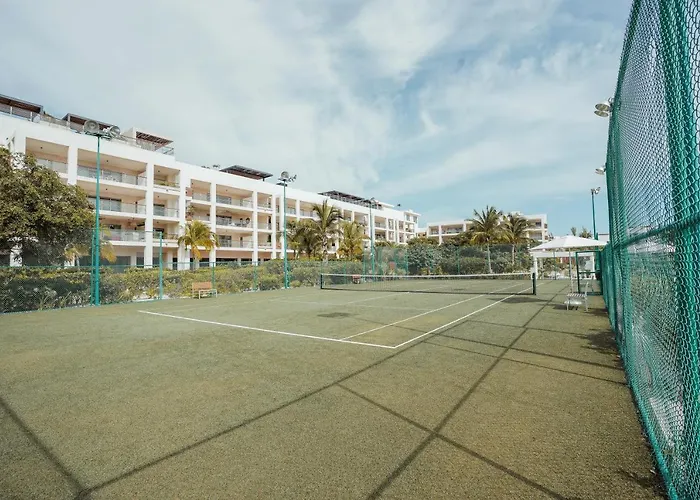 Huisdiervriedelijke La Amada Condo With Marina View Cancún