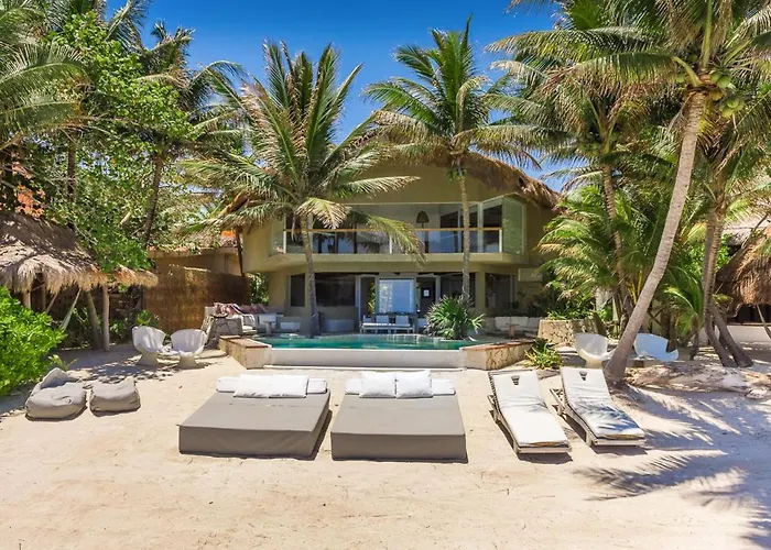Puerto Aventuras Villa Sleeps 10 With Pool admite animales