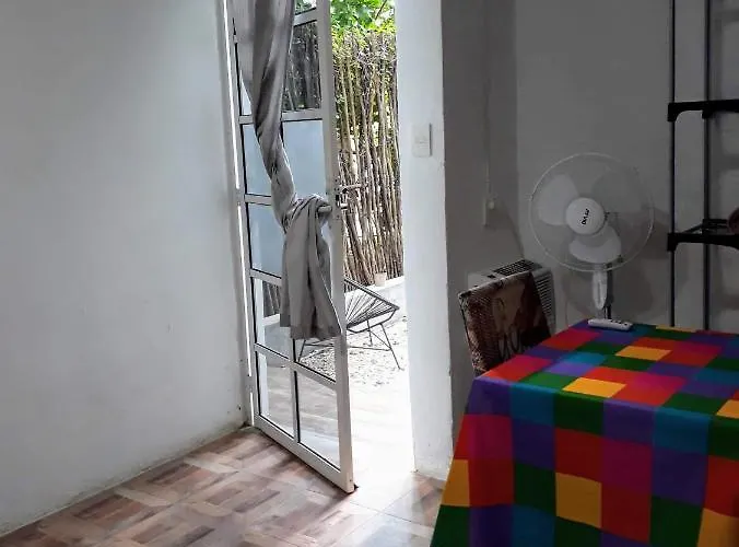 Room In Guest Room - Room 2, Private Bathroom, A C, Wi-Fi 50 Mbps In Downtown Cancún