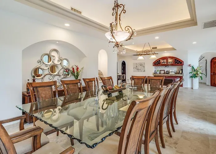 Pet friendly Lagoon & Beach Steps Away 5-Bdrm Villa Elegancia Puerto Aventuras