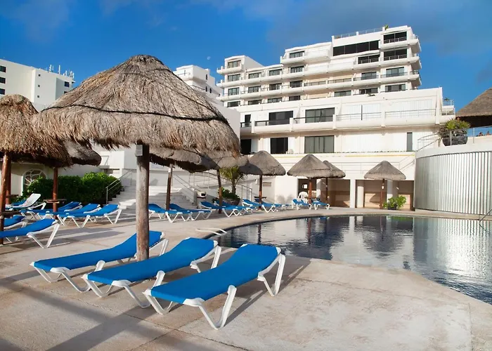 Boutique Cozy Ocean Front Penthouse At Marlin Beach Apartamento Cancún