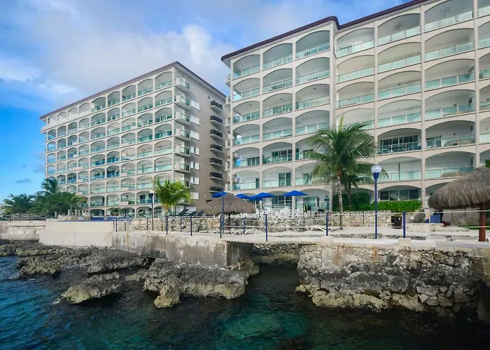 Get A Fantastic Rate For This 2 Bdrm Luxury El Cantil Condo Cantil 7Gn Cozumel admite animales