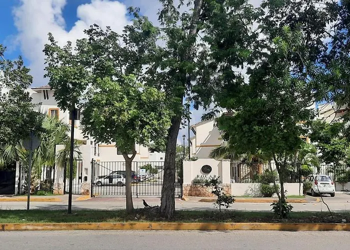 Apartamento En Fraccionamiento Privado 6 Personas 5 Camas Con Piscina Cerca De La Playa Playa del Carmen que aceita animais de estimação