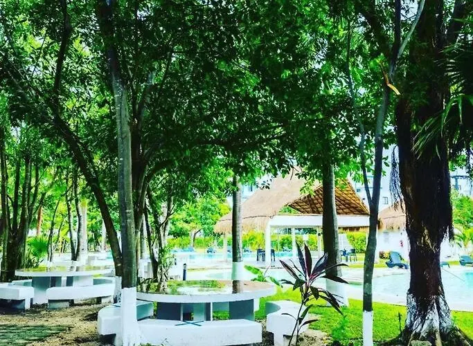 Hermoso apartamento piscina, céntrico, área libre. Cancún aceita animais de estimação