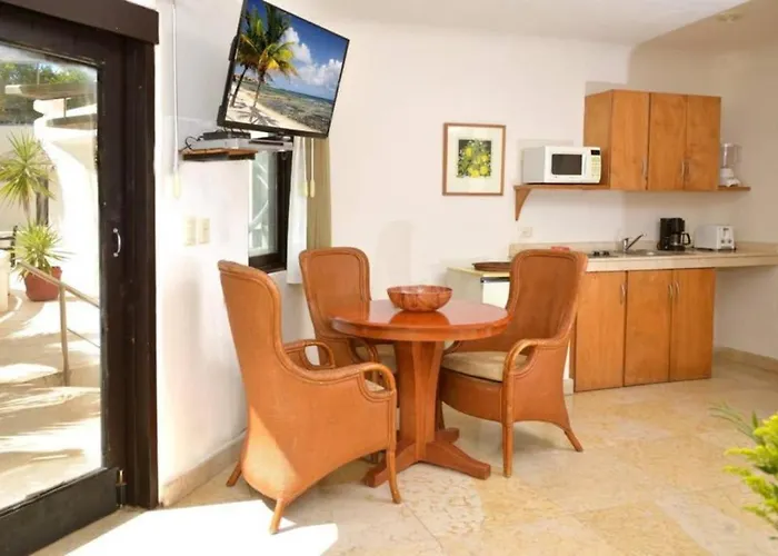Blue Palms Suites, Pool Onsite, Steps To The Beach & 5Th Ave Playa del Carmen