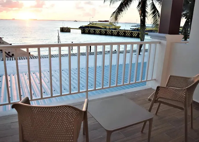 Bartolome Oceanfront Suites Isla Mujeres