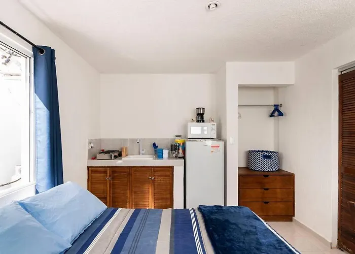Micro Studio Perfect For Backpackers, Couples, 3 Min Drive To Playa El Nino Cancún