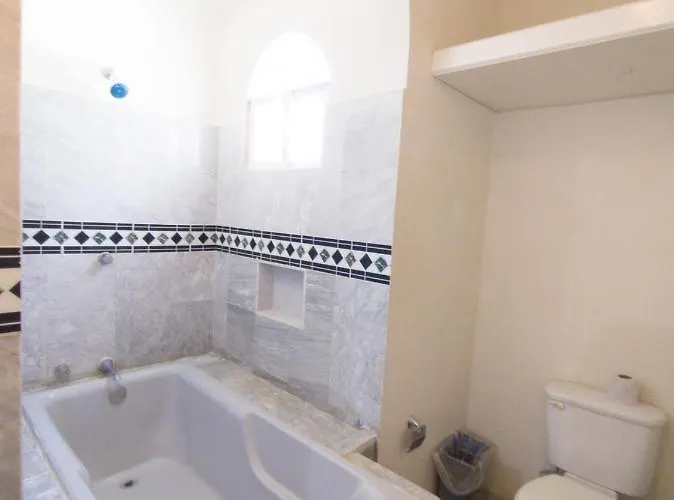 Casa Tzunun Airport B&B Cancun