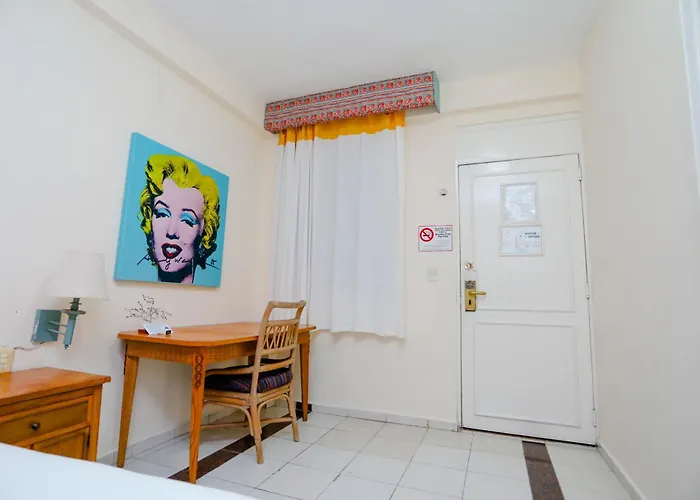 Cancun hotels near Cristo Rey Church