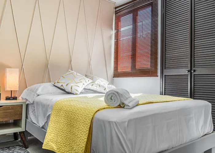 Pako Stays - Luxurious & Spacious 2 Bedroom Apartments Close To The Beach, Free Wi-Fi, Ideal Location In Downtown Cancun Centro