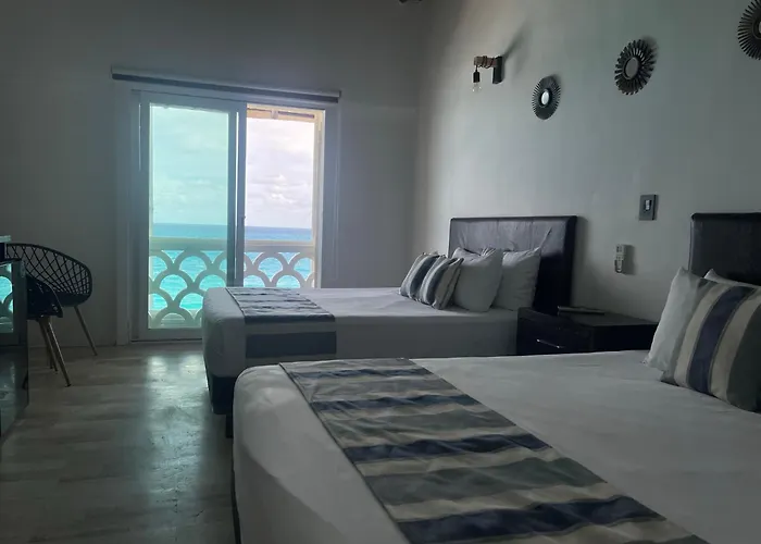Beachside Apartments Cancún