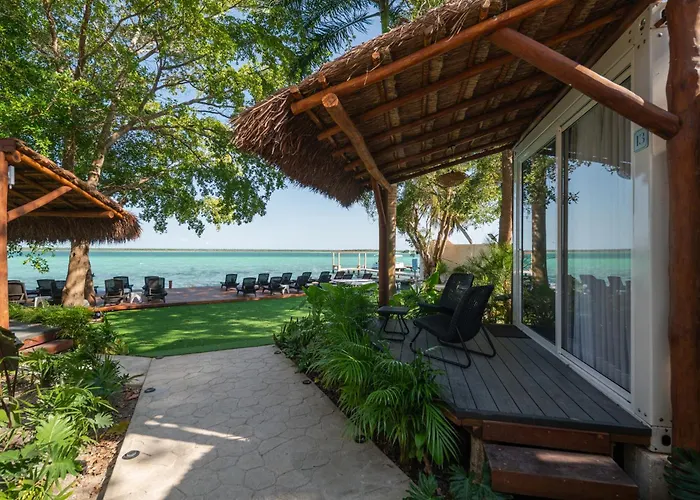 Casa Aakal Lagoon Front Bacalar