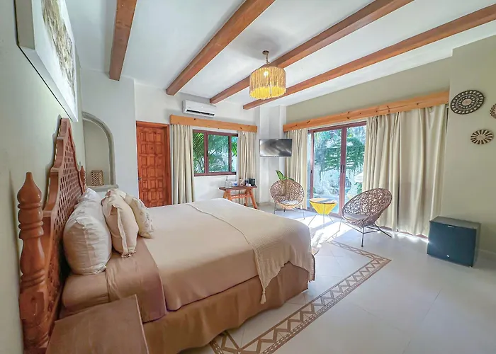 Enigmatic Boutique Hotel Cancun