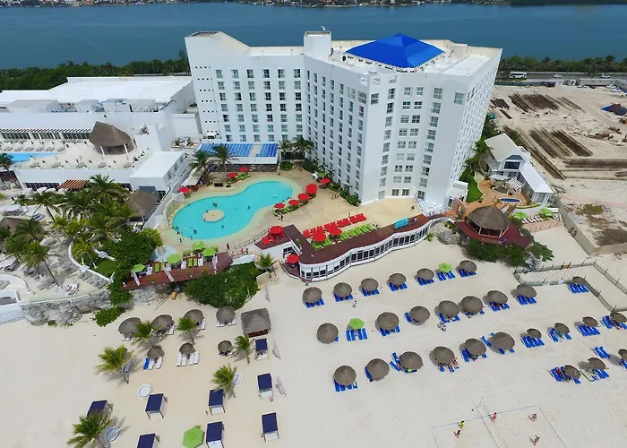 Family resorts in Cancun