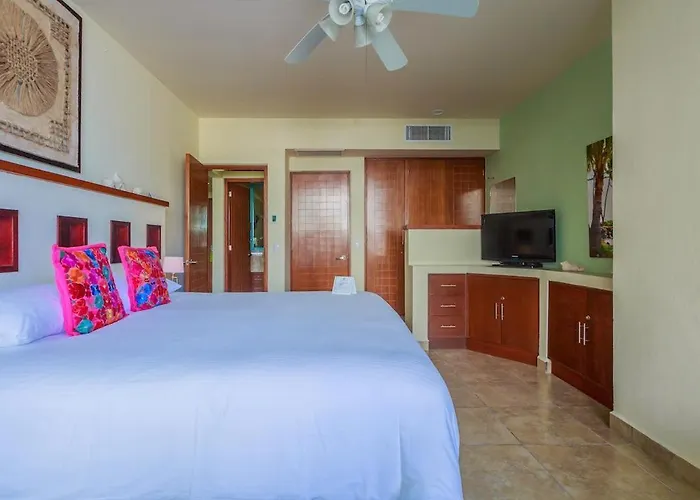 Ixchel - Ground Floor One Bedroom Suite 2108 Isla Mujeres