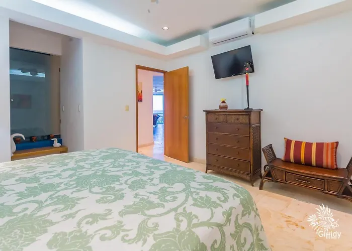 Deep Blue Condos - 302 Isla Mujeres