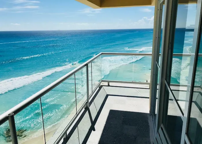 Stunning! 2 Bdrm Beach/Oceanfront Condo On Cancun Beach - Hotel Zone